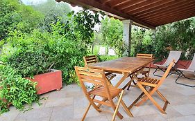 Pareja Apartments